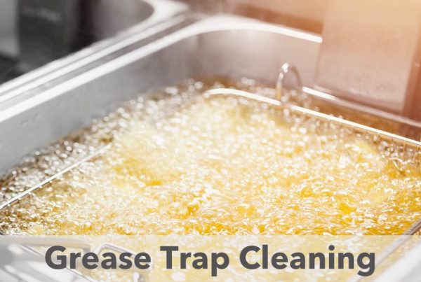 https://www.halorestorationservices.com/wp-content/uploads/2017/11/a-few-things-about-grease-traps-in-commercial-kitchens-600x403.jpg