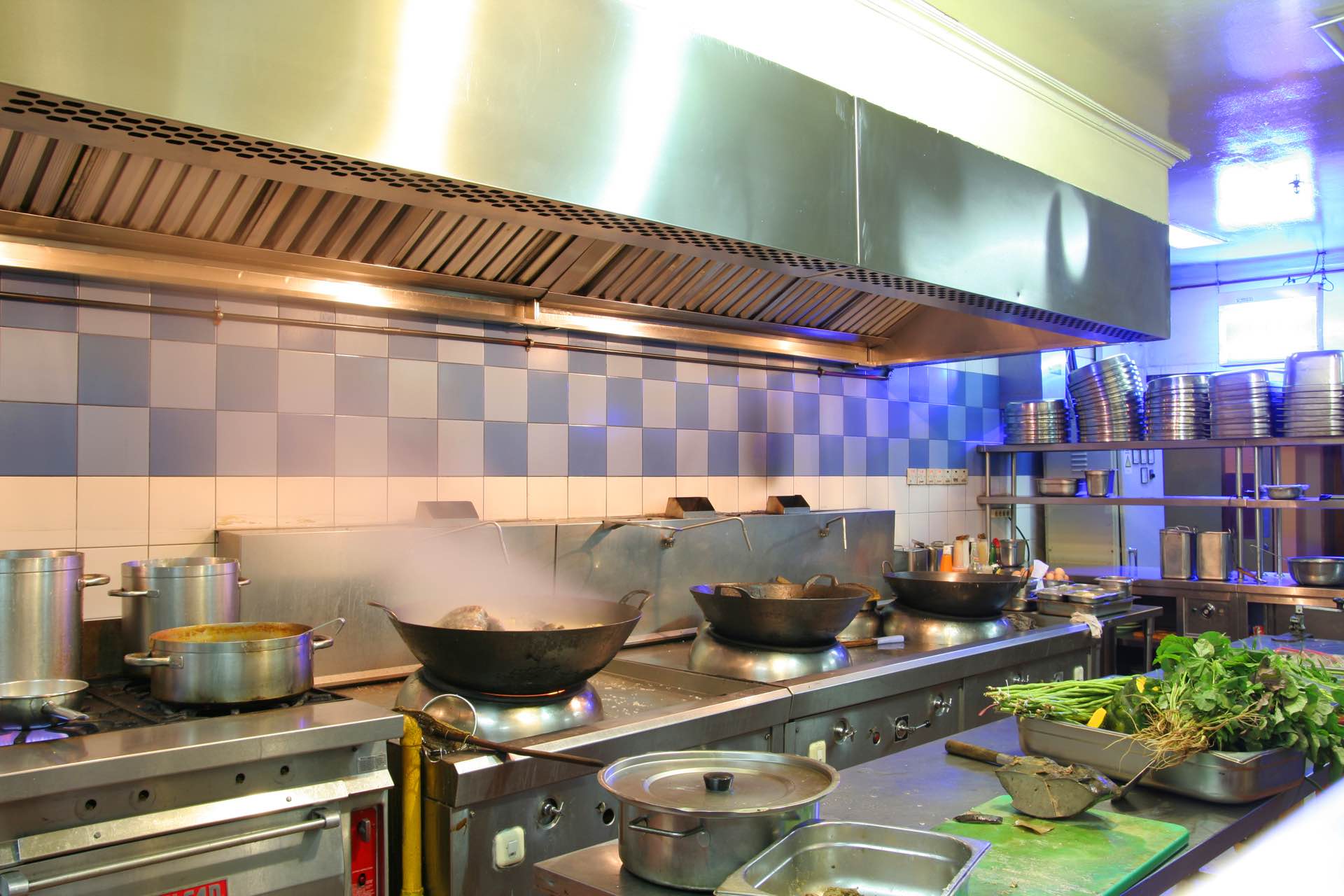 Choosing the Right Commercial Kitchen Exhaust Hood - Halo